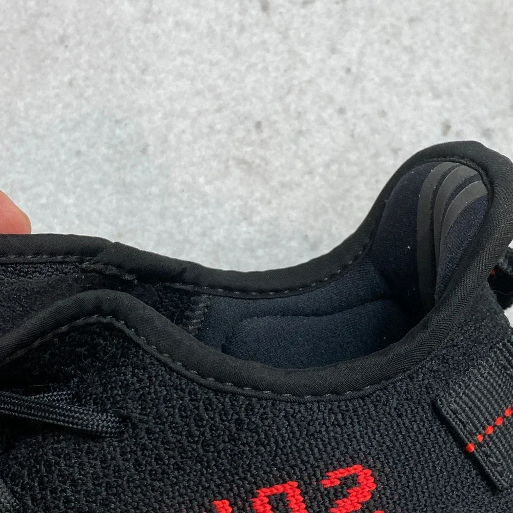 Adidas Sneakers Mens 10 Black Yeezy Boost 350 V2 Bred CP9652